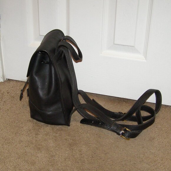 Vintage COACH black leather Backpack - Picture 3 of 14